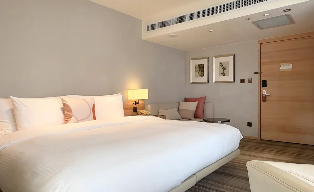 Cozzi Corner Room (The Ladies' Room)