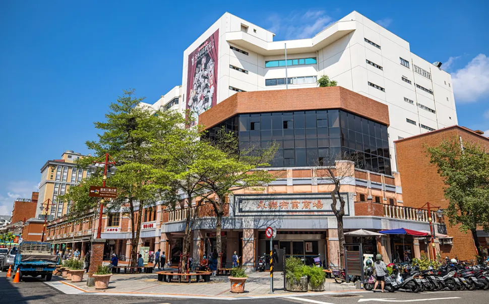 HOTEL COZZI和逸飯店│官網最優惠│線上快速訂房